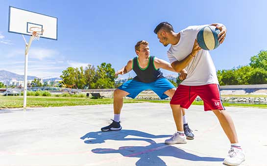 Seguro de viaje para baloncesto